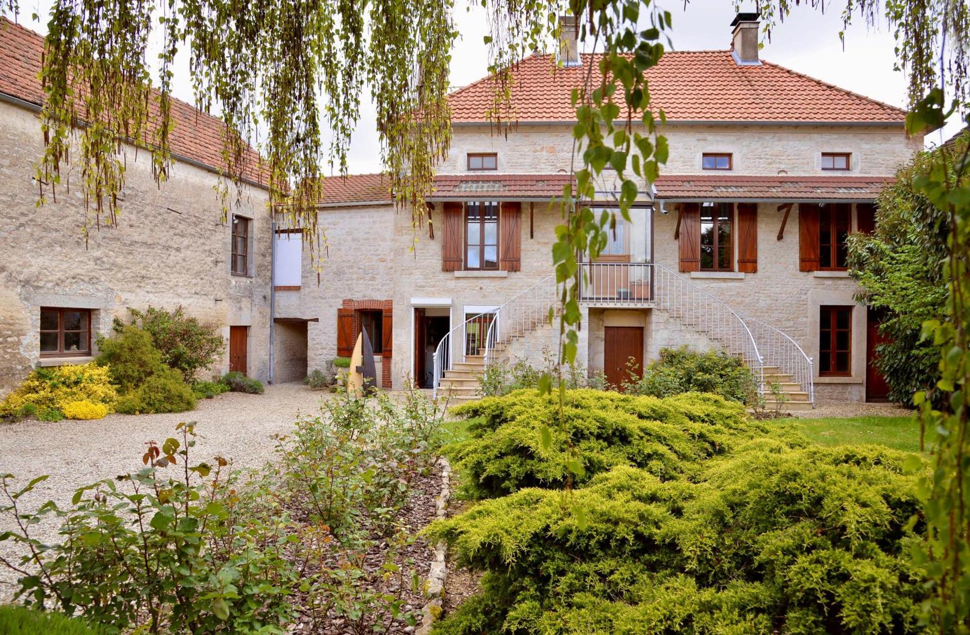 Le Concept-Studio Perrigny-sur-Armancon Exterior photo